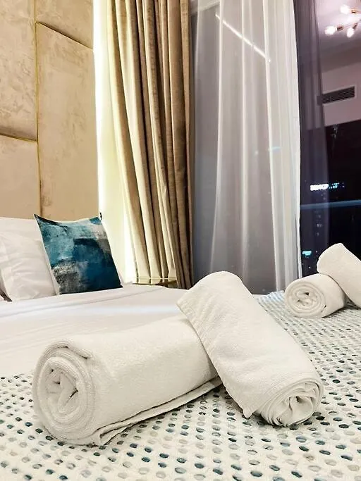 Turquoise - Downtown Dubai 1 Bedroom Apartment Business Bay - Canal View United Arab Emirates